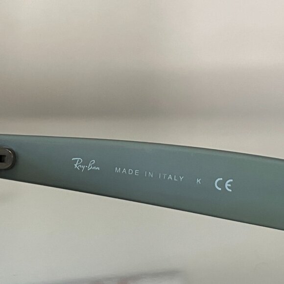 Ray-Ban New Wayfarer RETIRED - Picture 8 of 10